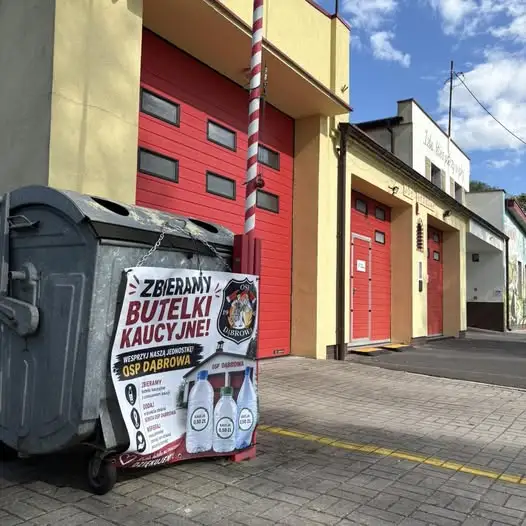 OSP Dąbrowa zbiera butelki kaucyjne – wspomóż strażaków