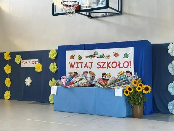 Uroczyste rozpoczęcie roku szkolnego w szkole w Pokoju