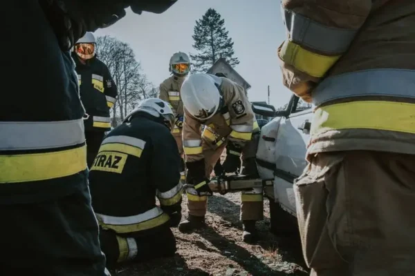 Uczniowie z gminy uczyli się pierwszej pomocy od strażaków z Namysłowa