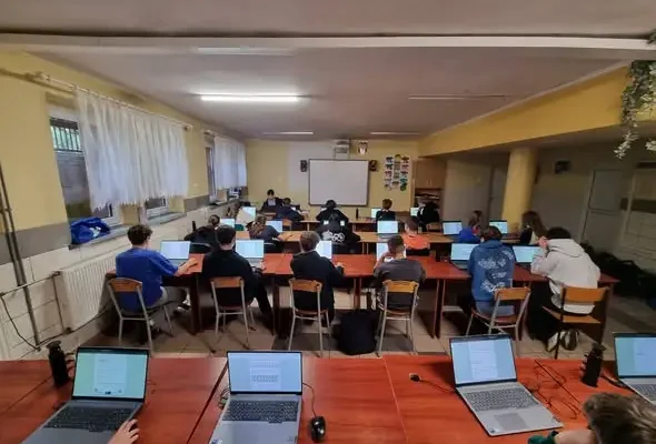 Szkolny etap konkursu informatycznego w Namysłowie – 26 uczniów, 12 awansów