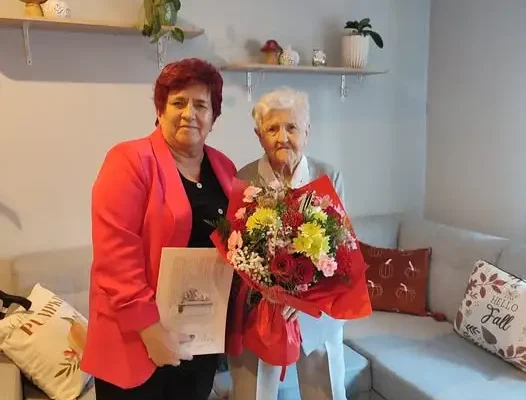 Setne urodziny Pani Lucji Bartyla – wyjątkowe życzenia od gminy